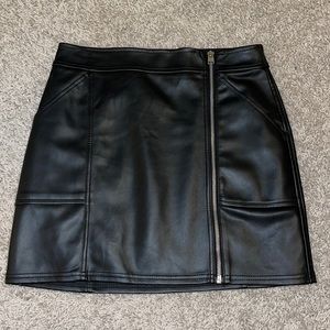 Like New Express faux leather skirt